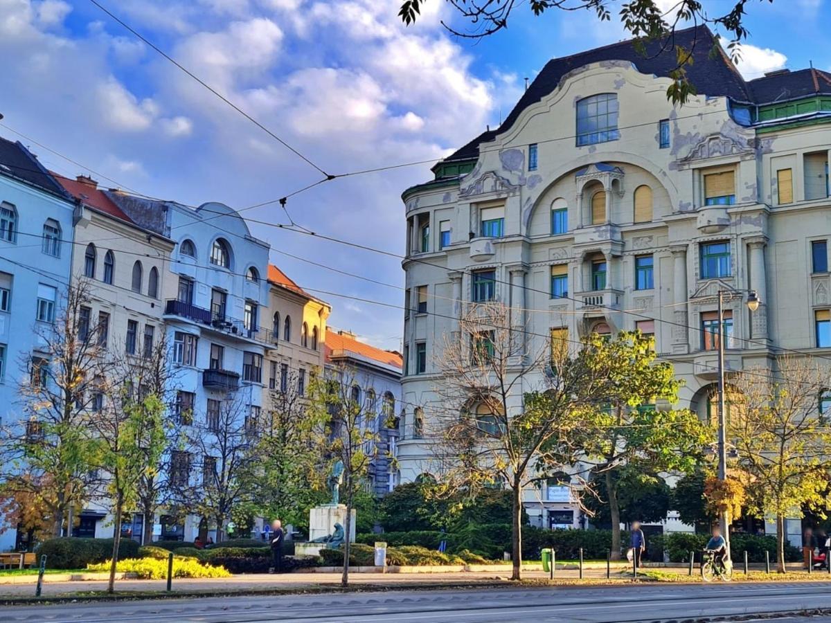 Apartment With 2 Bedrooms Near Gellert Thermal Bath *