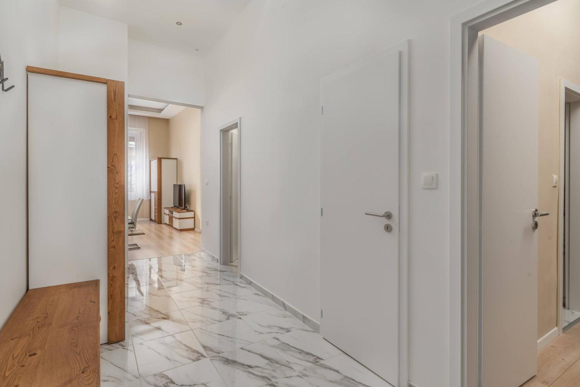 With 2 Bedrooms Near Gellert Thermal Bath Apartment Budapest